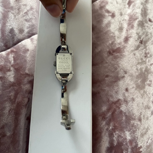 GUCCI Watch with Diamonds - Picture 5 of 5